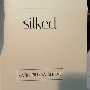 Silked Satin Pillow Sleeve